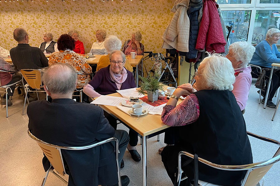 Kaffee und Kuchen im Seniorenwohnen Elsthal 